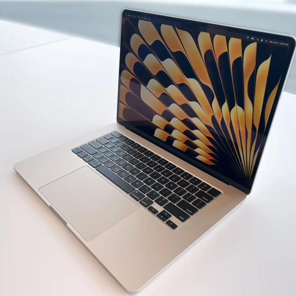 MacBook Air 15 Zoll 8 GB RAM