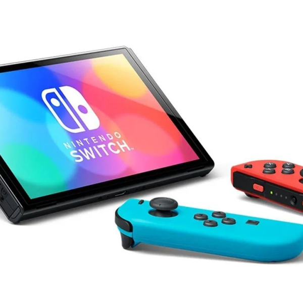 Nintendo Switch OLED Neon + Mario Kart 8